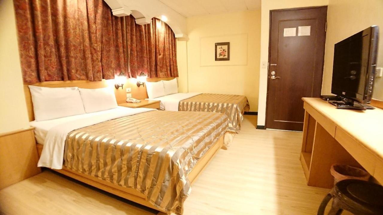Yes Hotel Chiayi City Exterior photo