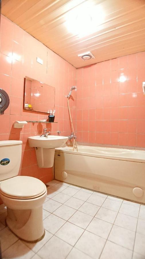 Yes Hotel Chiayi City Exterior photo