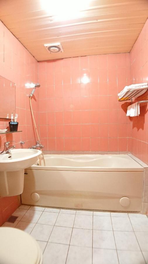 Yes Hotel Chiayi City Exterior photo